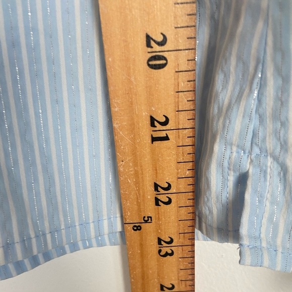 Croft & Barrow Stretch Women's Button Down Shirt L Metallic Stripes Blue Preppy - Picture 6 of 8
